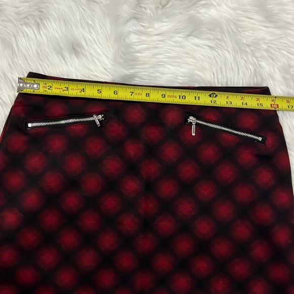 MAURICES Plaid Stretch A-line Skirt size Small - Picture 6 of 10